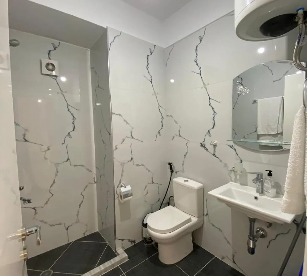 Twins Apartments Saranda